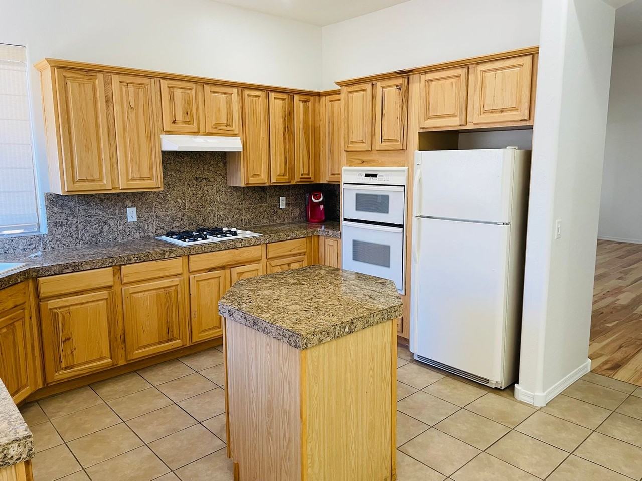 110 Colinas - Photo 4 of 29