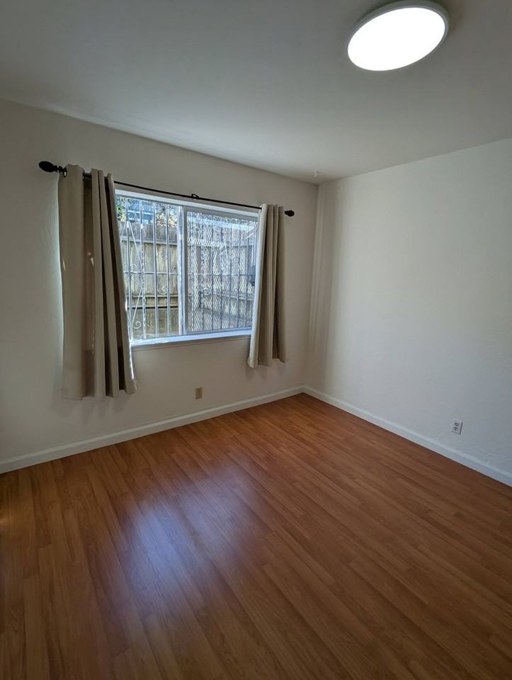 43 Alder St - Photo 2 of 17