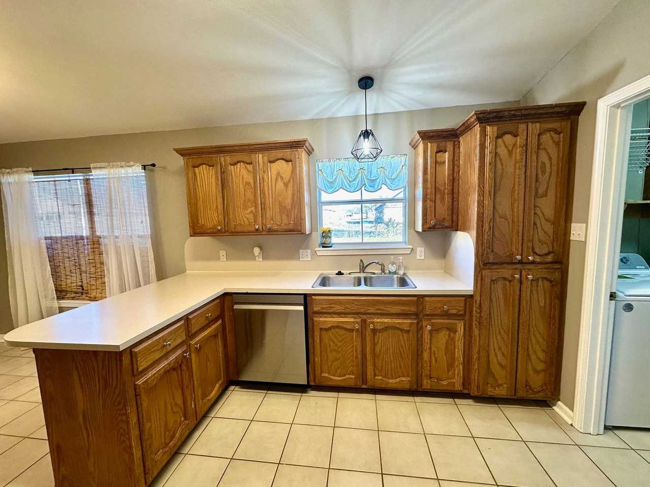 1428 S Vista Ave - Photo 4 of 19