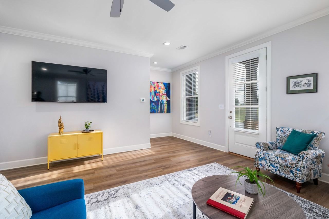 Crimson Crossings Townhomes - Photo 3 of 41