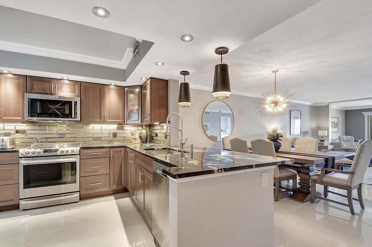 300 John F Kennedy Drive - Photo 2 of 7