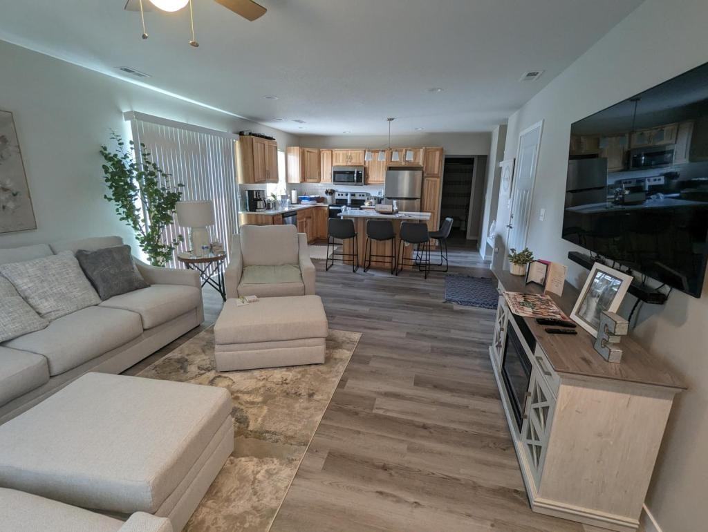 10 Reserve Ct - Photo 2 of 17