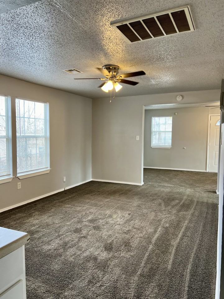 1048 N Trenton Ave - Photo 3 of 33