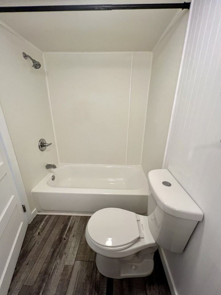 3016 Ames Ct Apt B - Photo 3 of 10