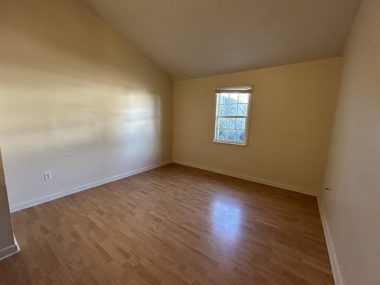 313B Pleasant St - Photo 2 of 6