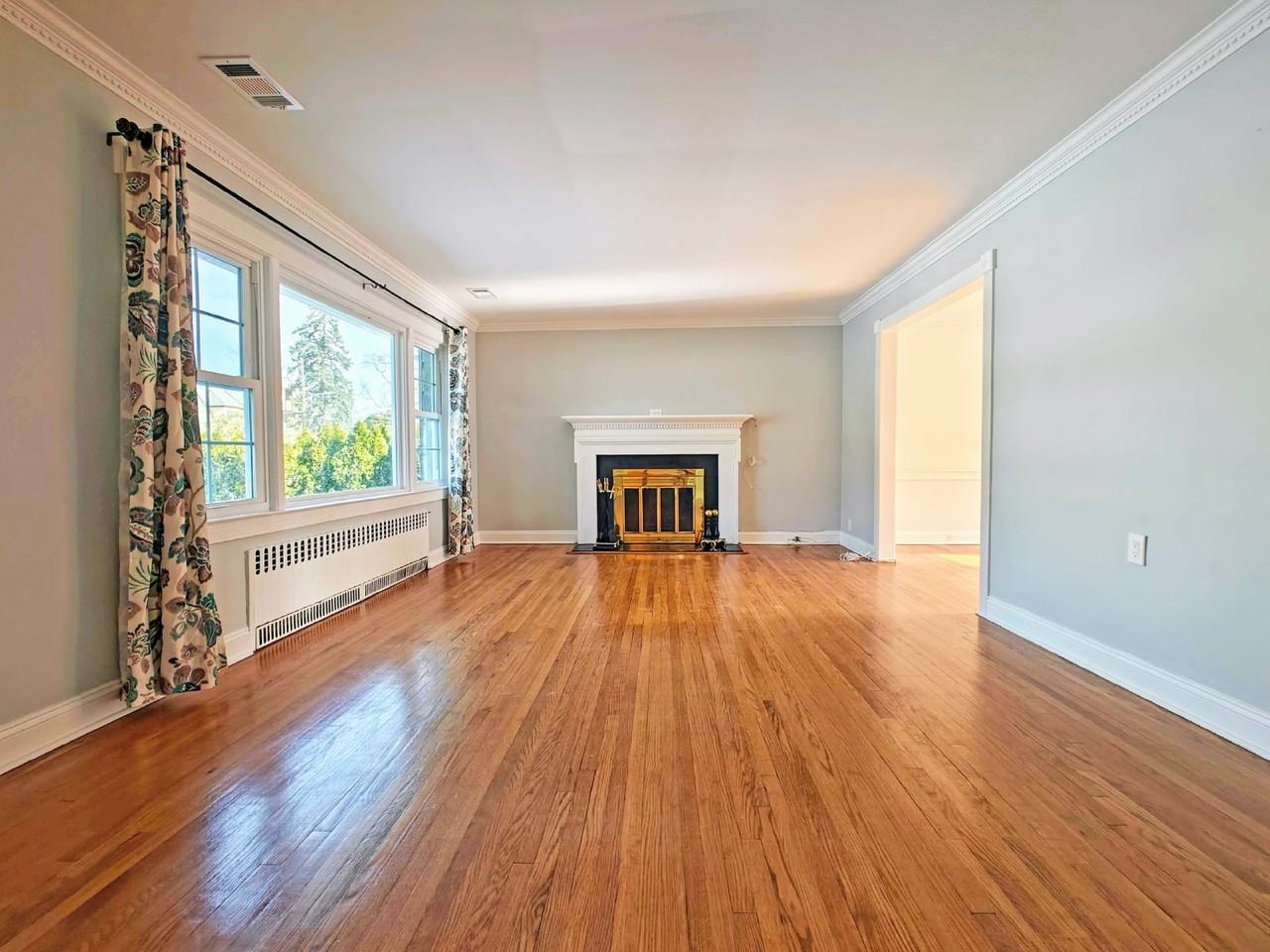 16 Whitfield Ter - Photo 2 of 20