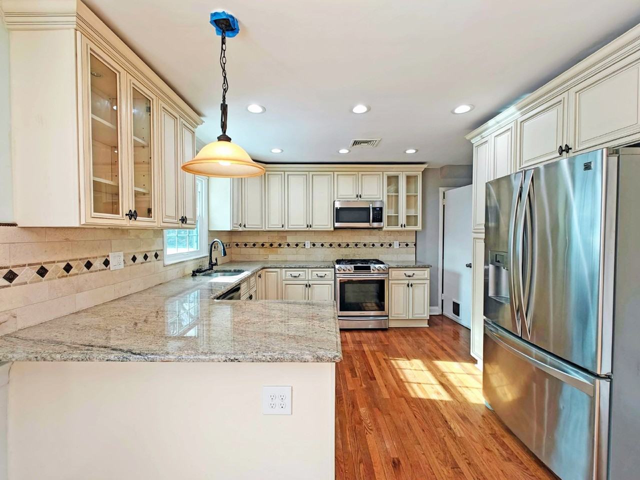 16 Whitfield Ter - Photo 3 of 20