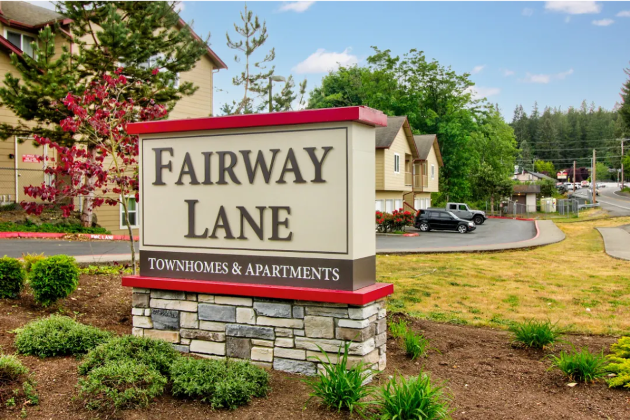 Fairway Lane Apartments - Photo 2 of 16