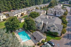 featured image of 3873 Nw Fairway Ln