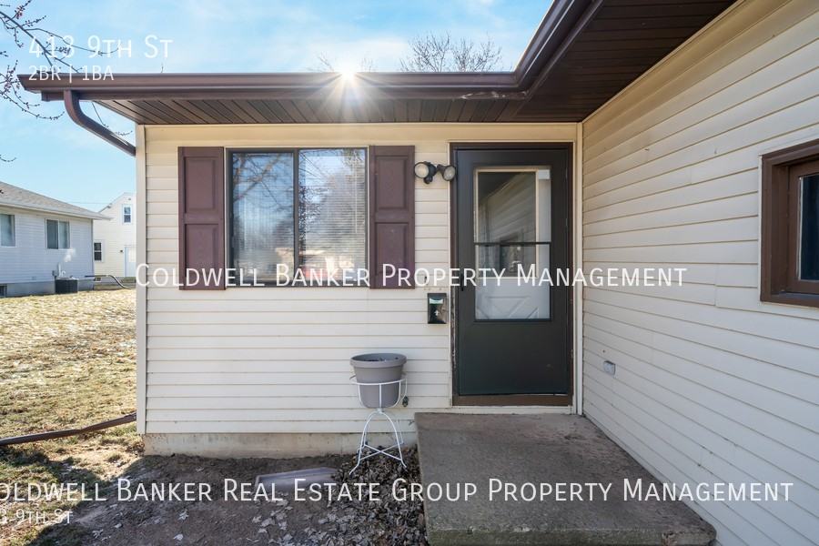 413 9th St - Photo 2 of 23