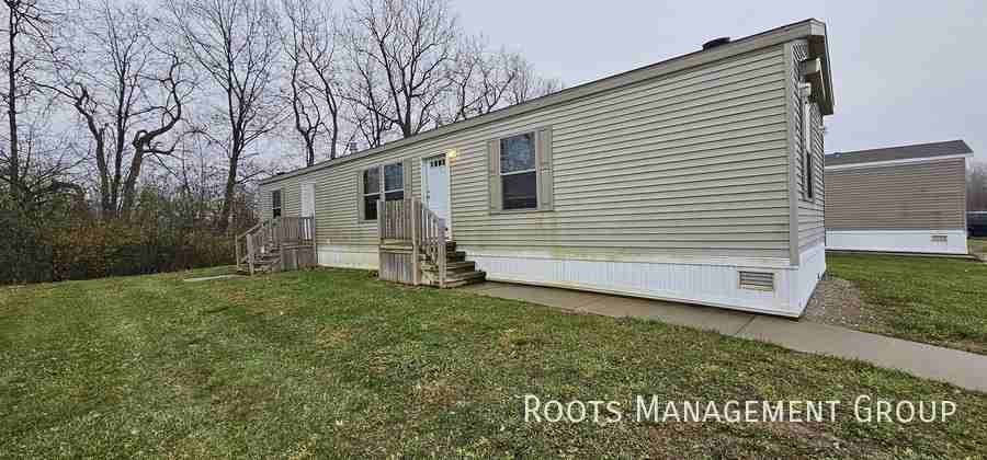 7 Birch Crest Dr #7 - Photo 2 of 19