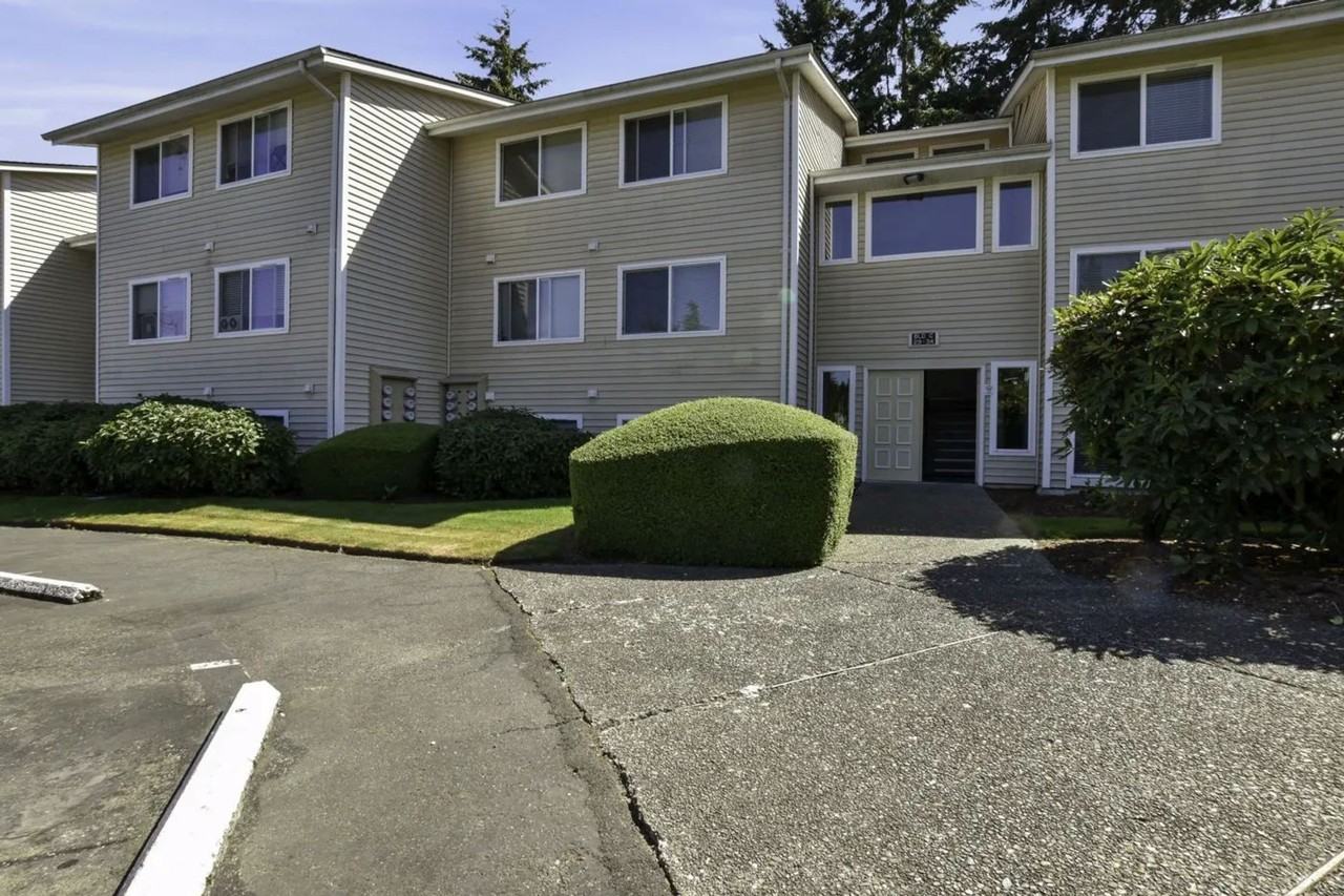 Steel Lake Plaza - Photo 2 of 8