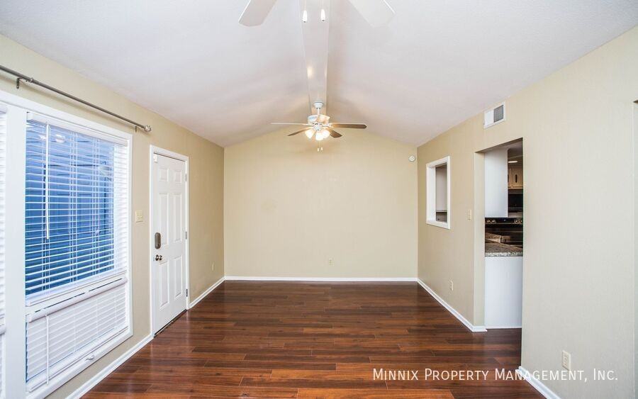 5706 38th St - Photo 6 of 34