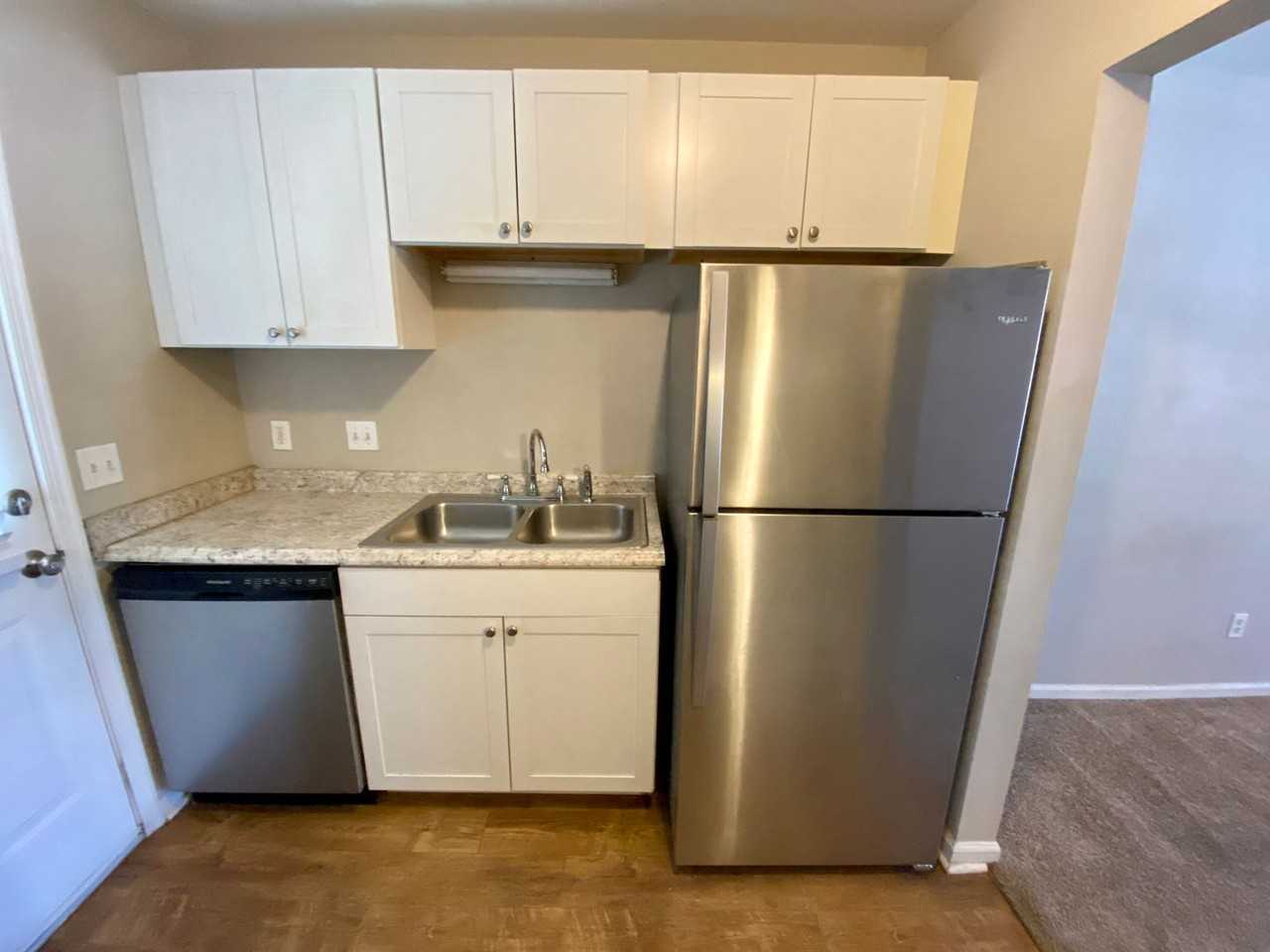 108 Westpointe Ct Apt B - Photo 5 of 15