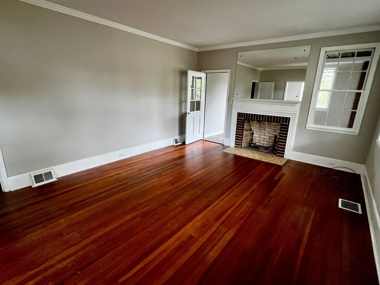 3800 Overbrook Dr - Photo 5 of 19