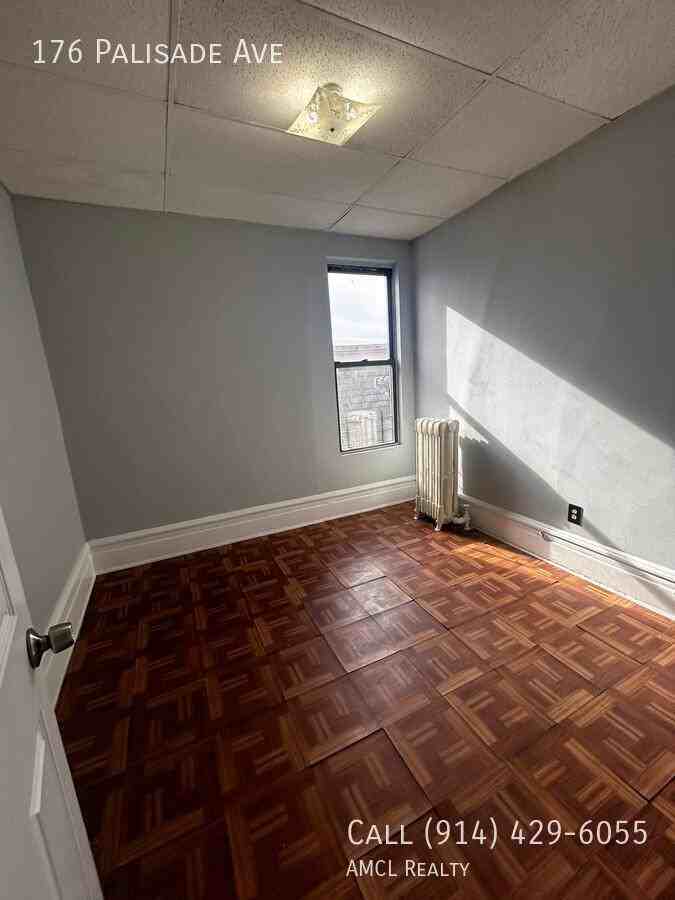 176 Palisade Avenue - Photo 3 of 10