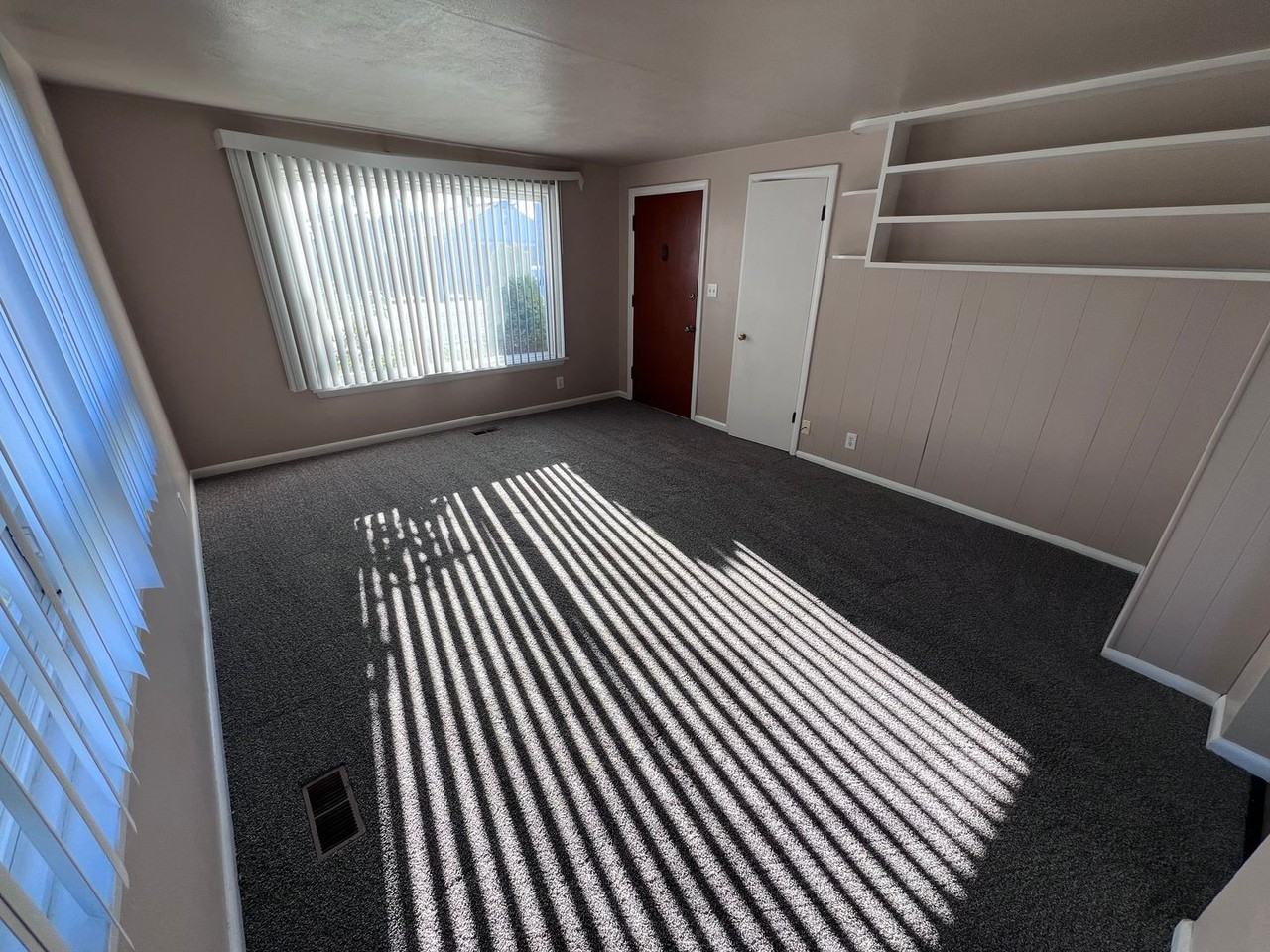 1219 Broad St - Photo 4 of 13