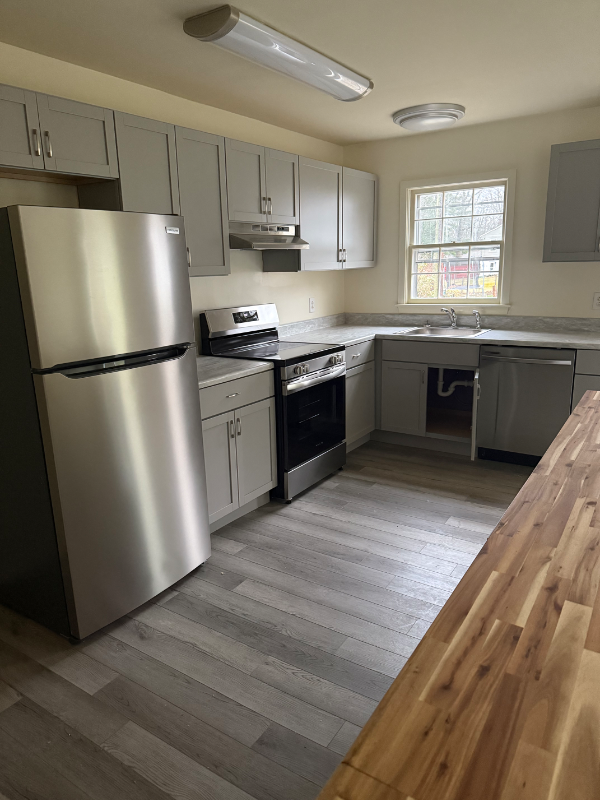 1940 N Oak Ln - Photo 6 of 16