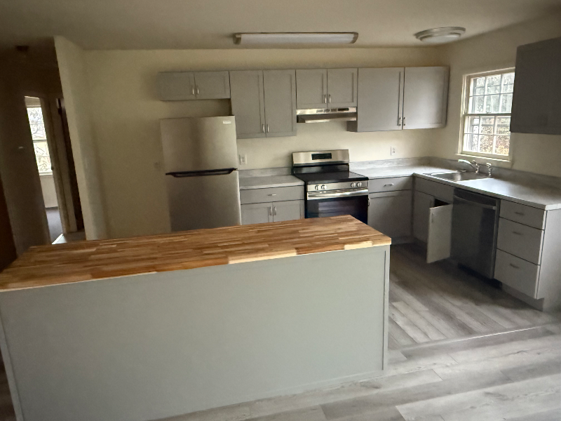 1940 N Oak Ln - Photo 7 of 16