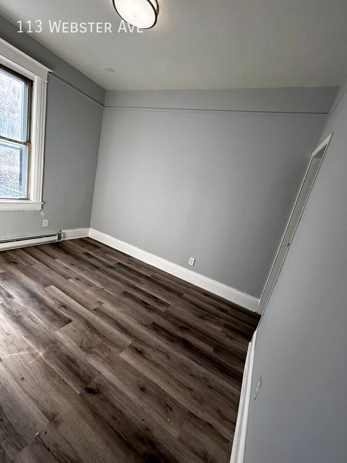 113 Webster Ave - Photo 4 of 7