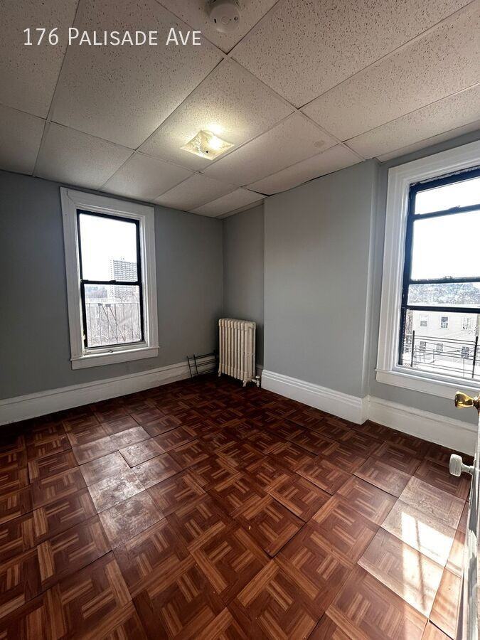 176 Palisade Ave - Photo 4 of 9