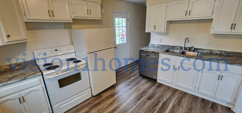 1120 Summit St - Photo 2 of 17