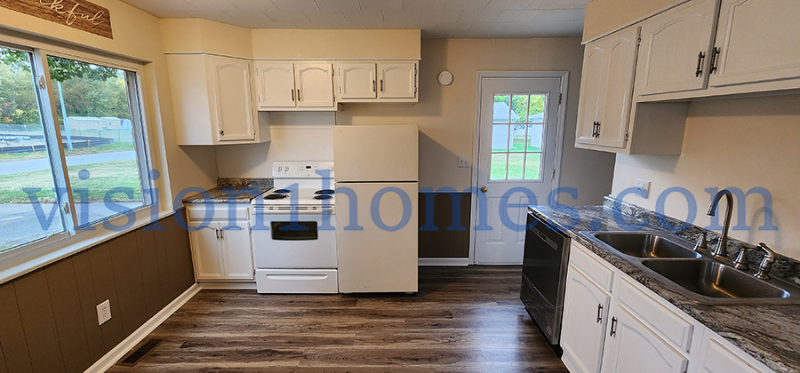 1120 Summit St - Photo 3 of 17