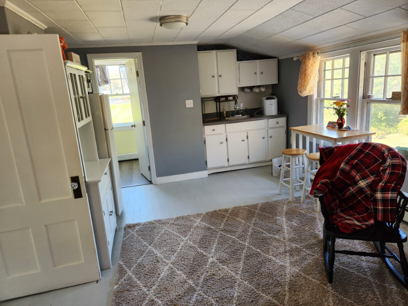 621 Maine Ave #1 - Photo 3 of 10