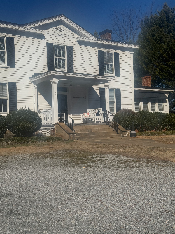 412 Virginia Ave #B - Photo 2 of 18