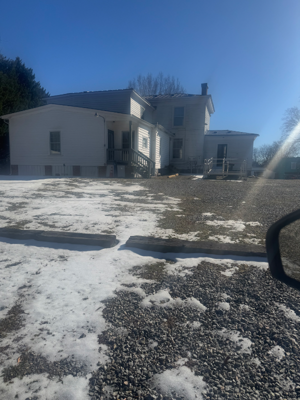 412 Virginia Ave #B - Photo 3 of 18