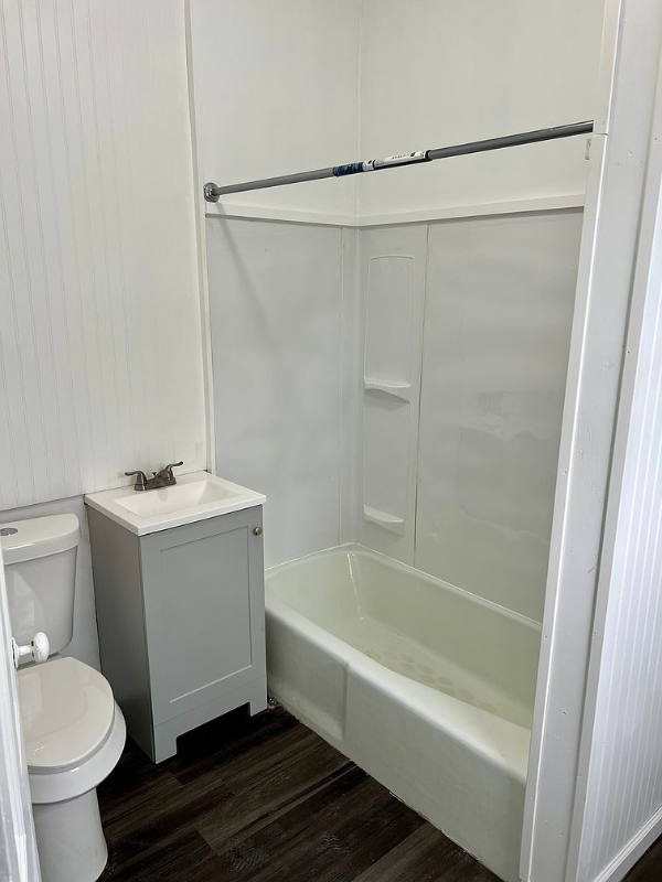 838 Goodman St S - Photo 2 of 4