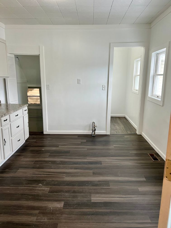 838 Goodman St S - Photo 3 of 4