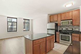 555 S Jefferson St - Photo 1 of 1
