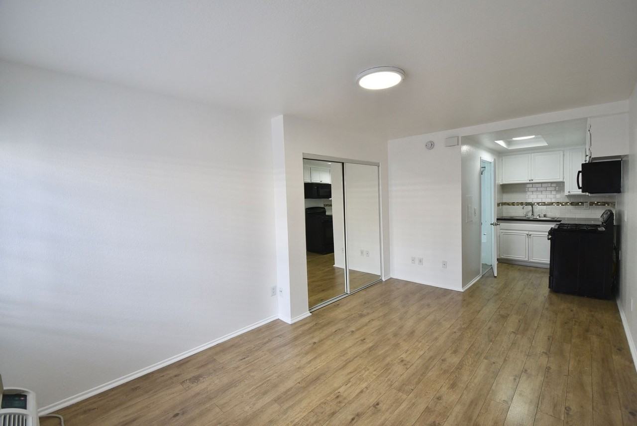 5328 - Photo 4 of 32