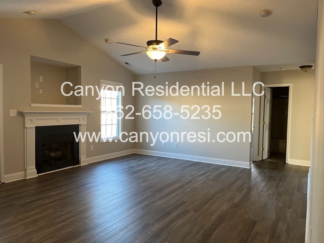 260 Sanford Ct - Photo 3 of 12