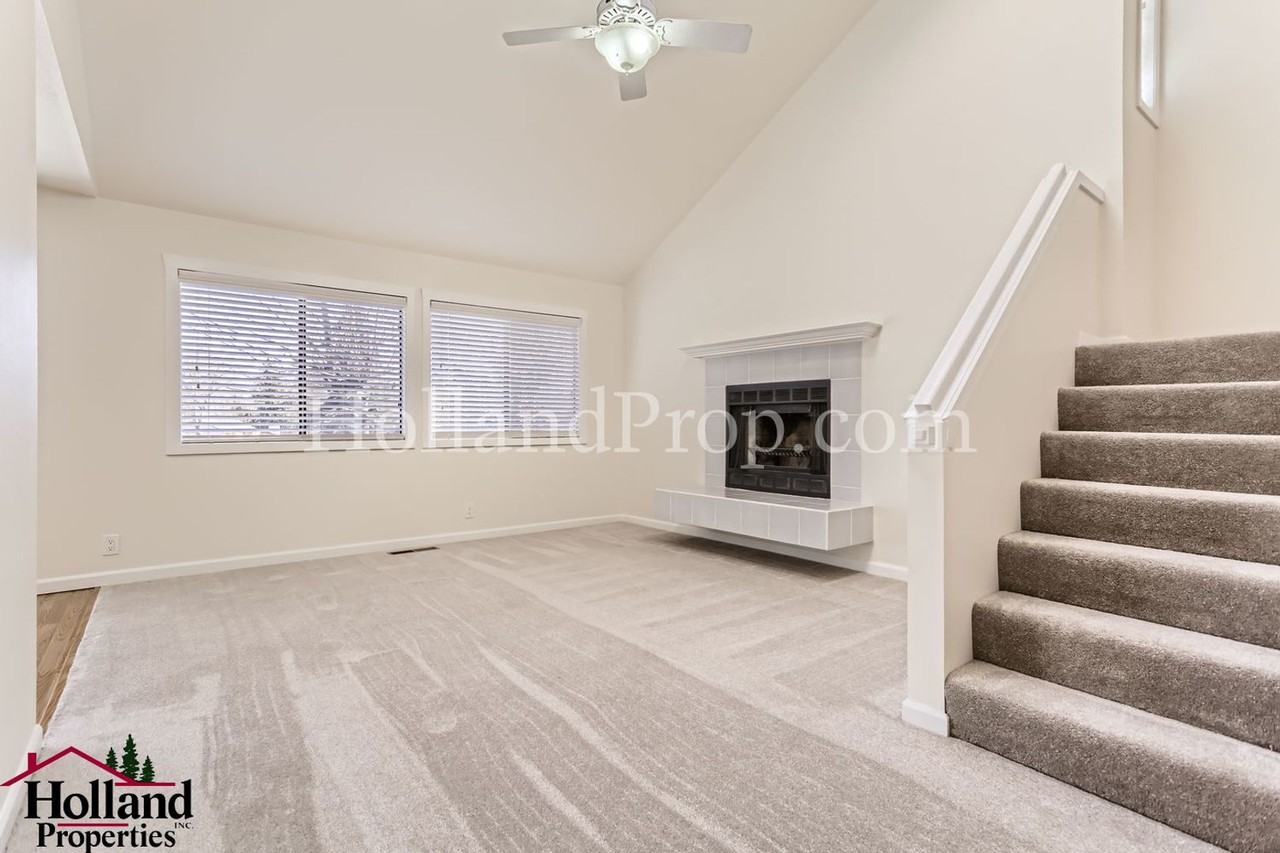 16050 Sw Old Oak Dr - Photo 4 of 17
