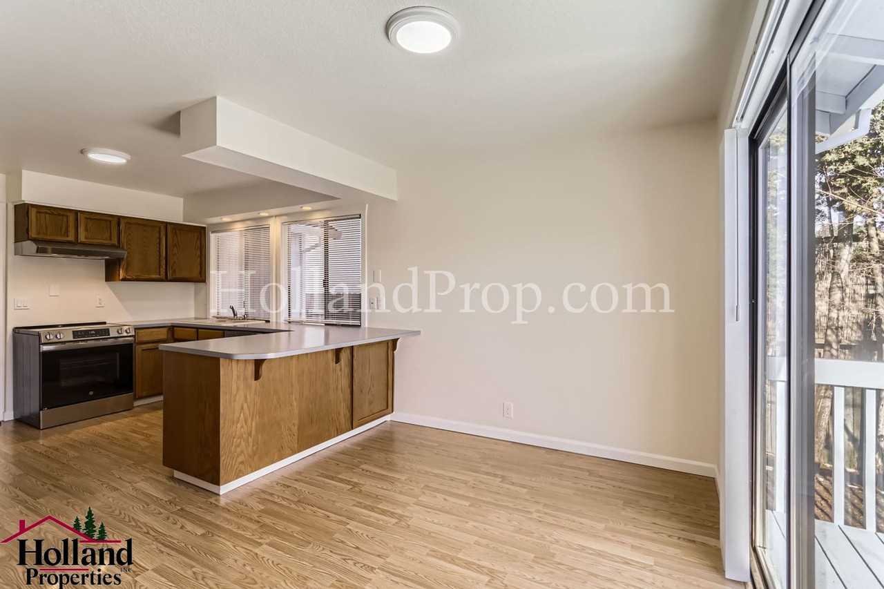 16050 Sw Old Oak Dr - Photo 6 of 17