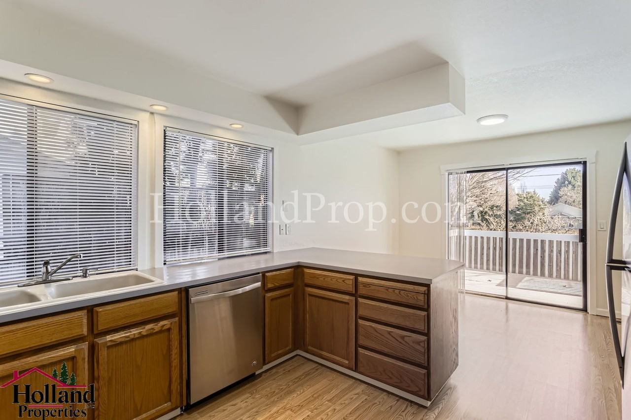 16050 Sw Old Oak Dr - Photo 7 of 17