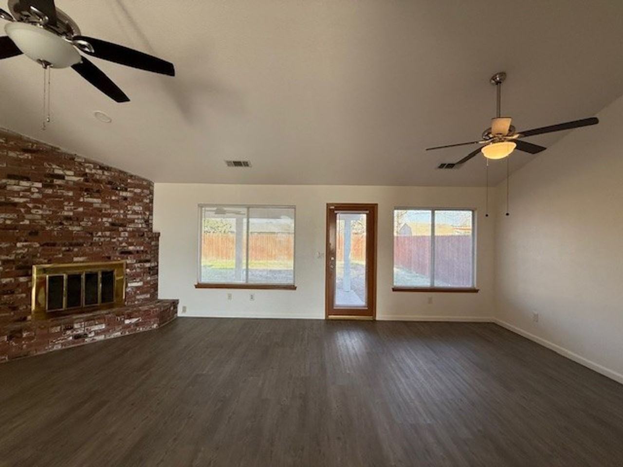 4440 W Orchard Ave - Photo 4 of 15