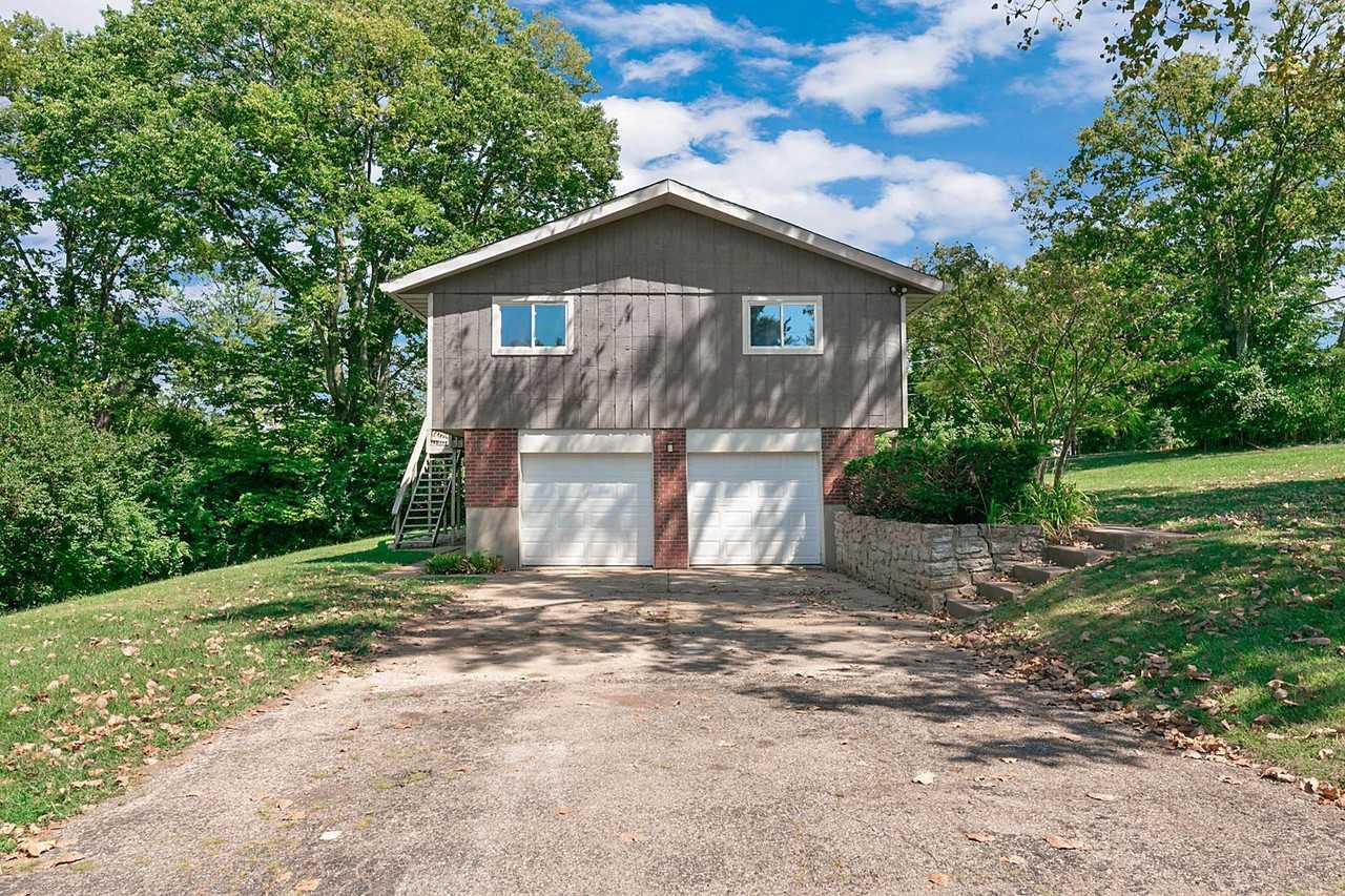 5110 W Fork Rd - Photo 3 of 33