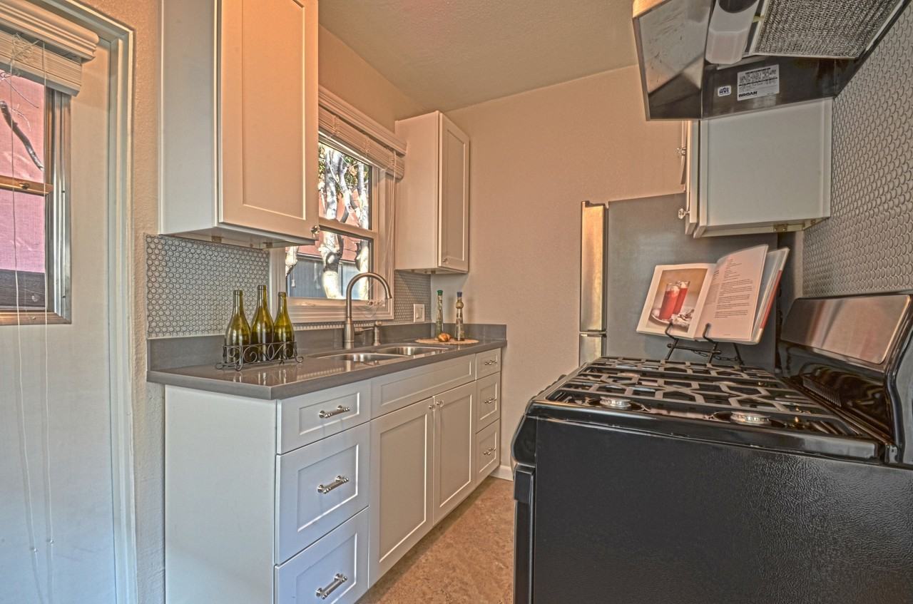 3951 Centre St #A - Photo 6 of 12