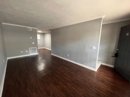 featured image of 915 Moreland Dr