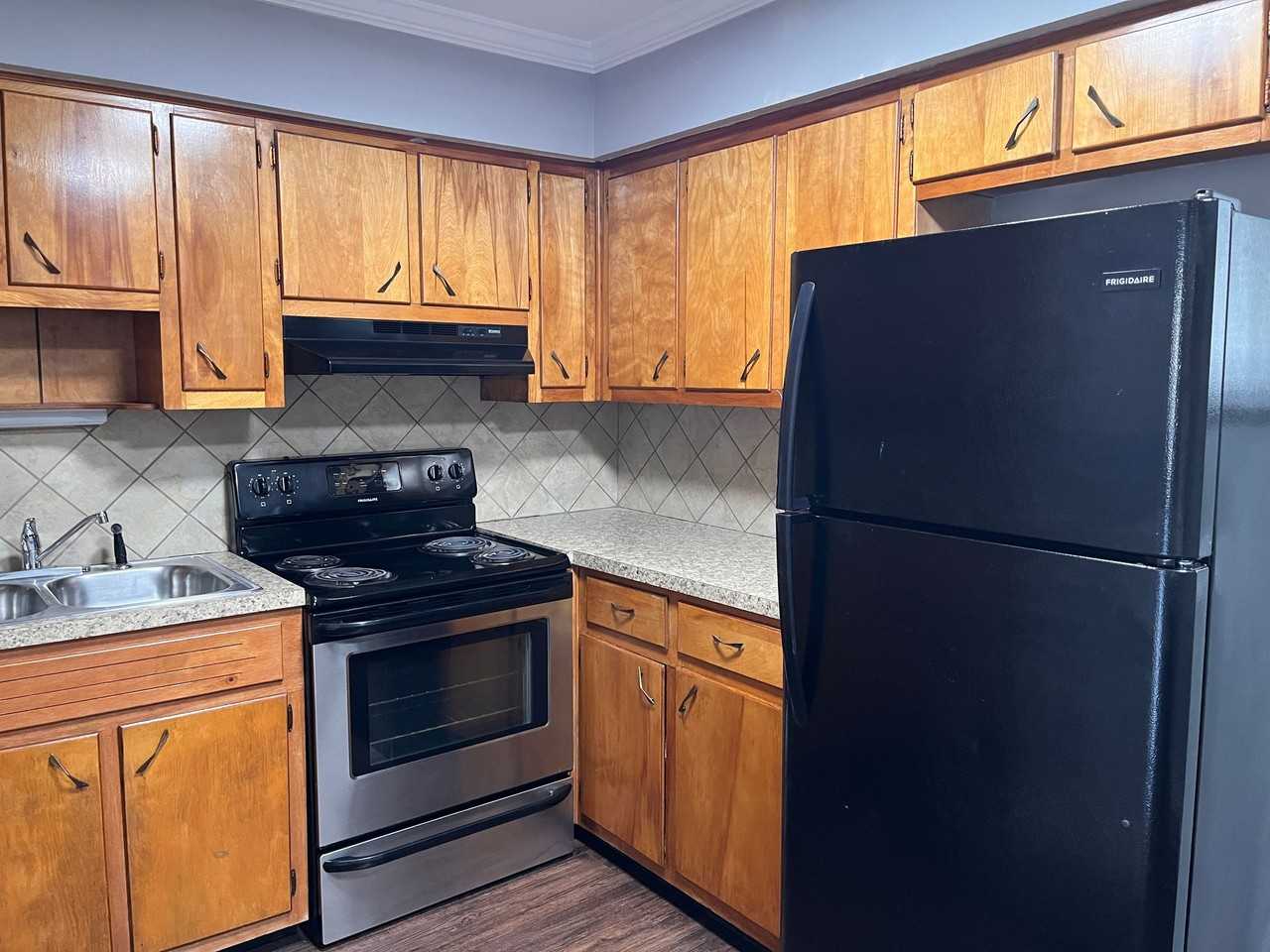 Moreland Drive Apartments - Photo 3 of 10