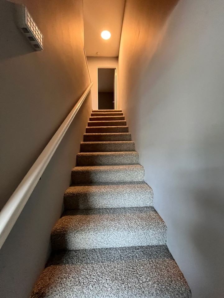 Moreland Drive Apartments - Photo 5 of 10