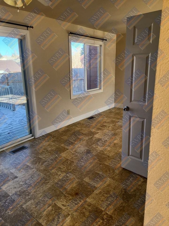 2019 Reagan Ave - Photo 4 of 12