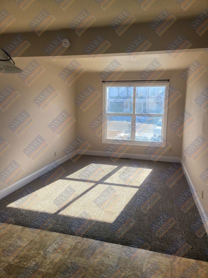 2019 Reagan Ave - Photo 5 of 12