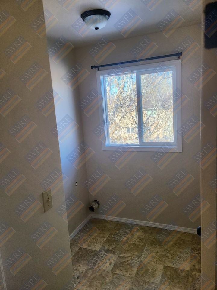 2019 Reagan Ave - Photo 7 of 12