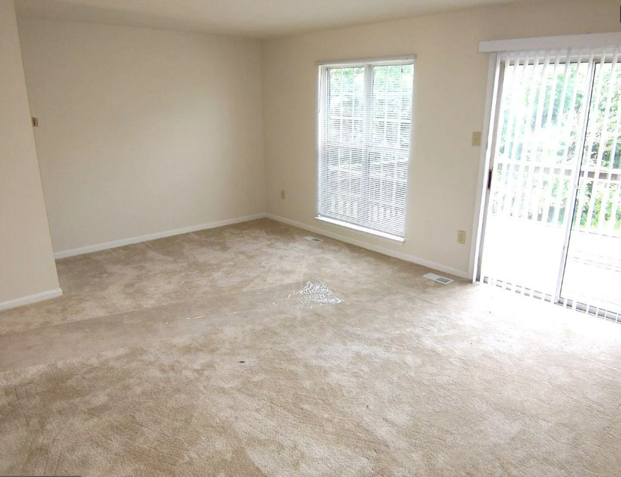 20 Windersal Ln - Photo 2 of 17