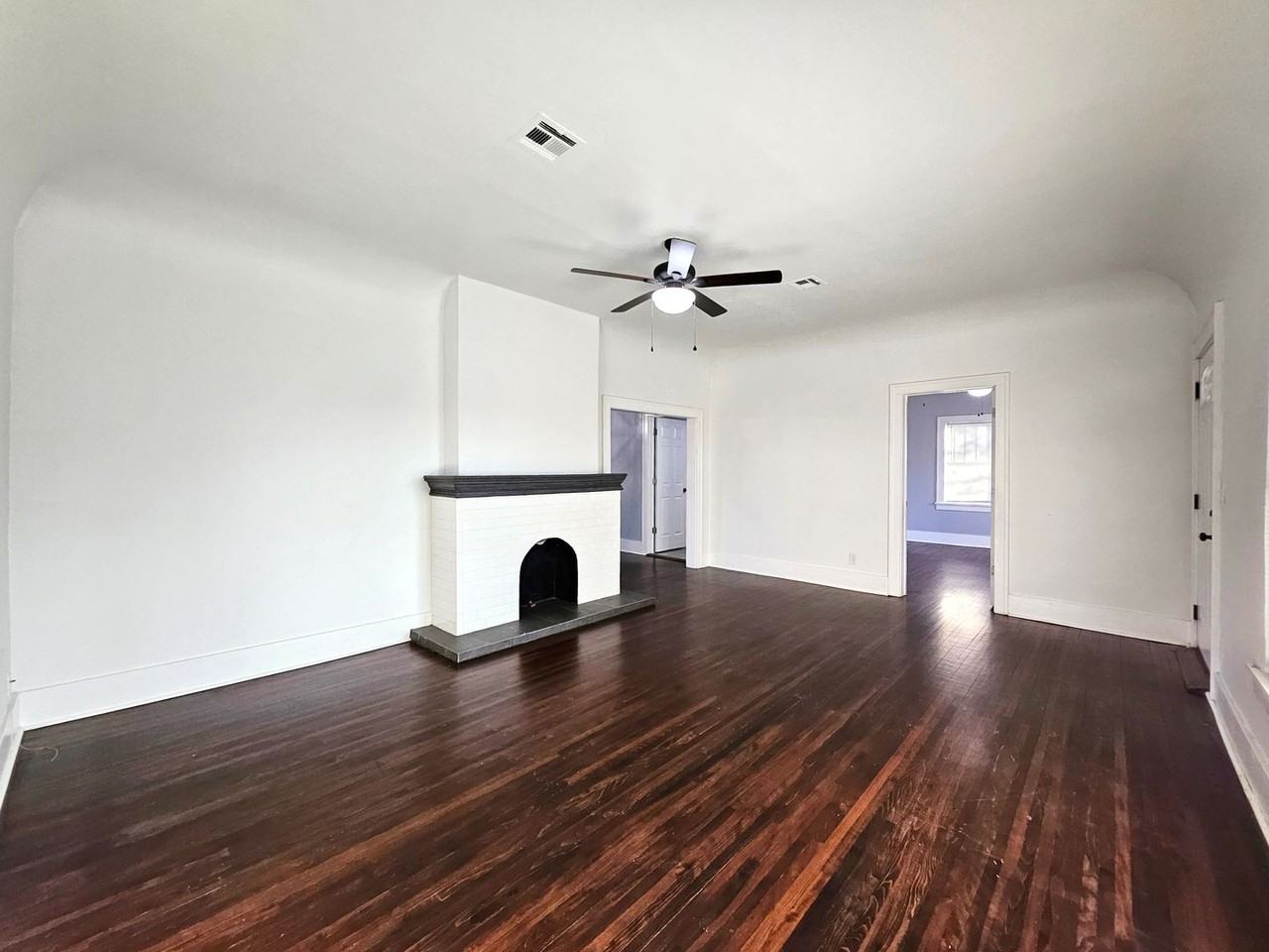 2913 Nw 15th St - Photo 3 of 28