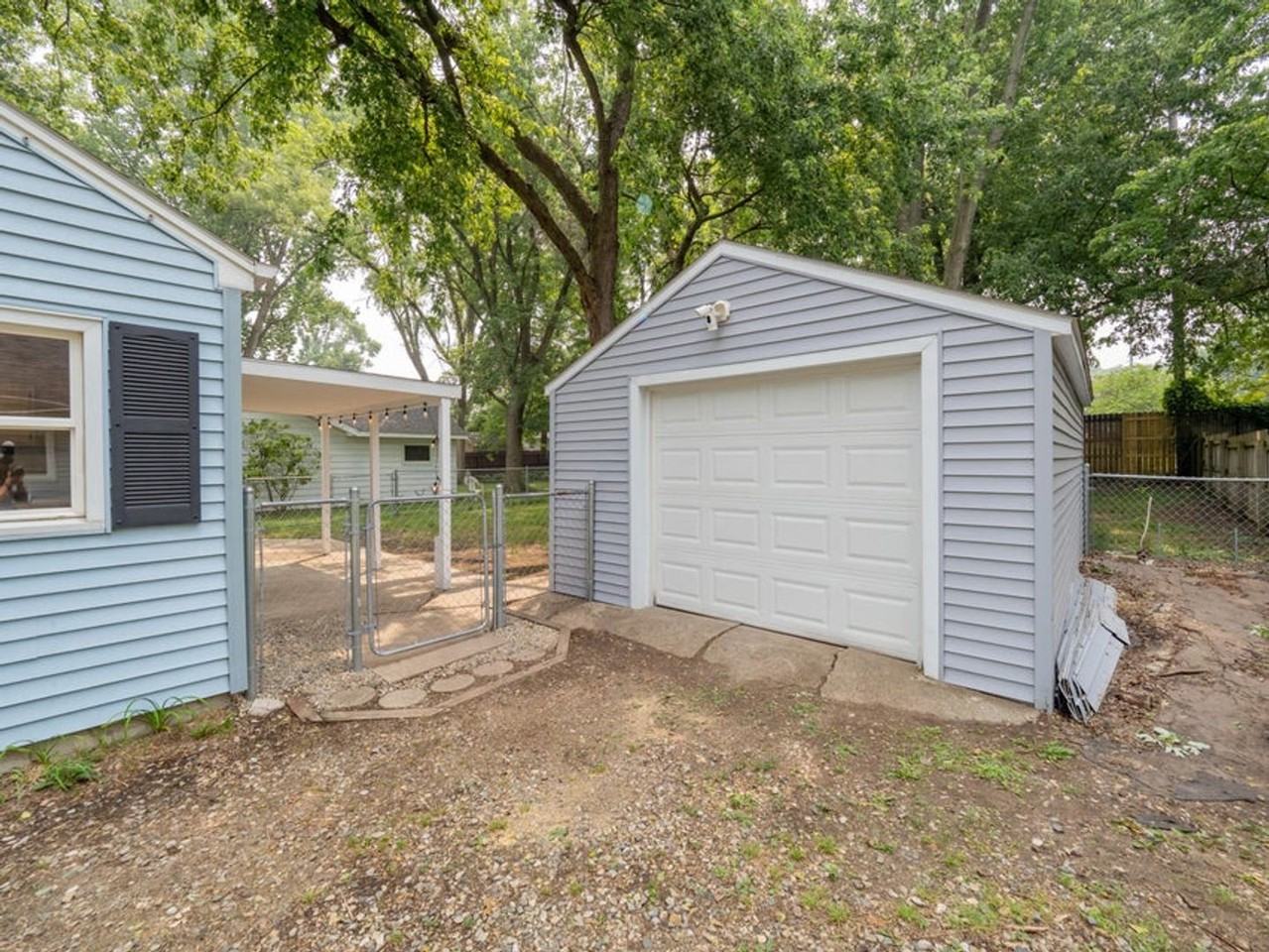 1928 Eckener Dr - Photo 3 of 18